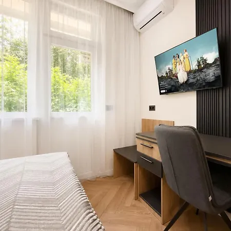 דירה Luxury 3-bedroom Oasis With Parking Near Ndk By Flat Manаger סופיה